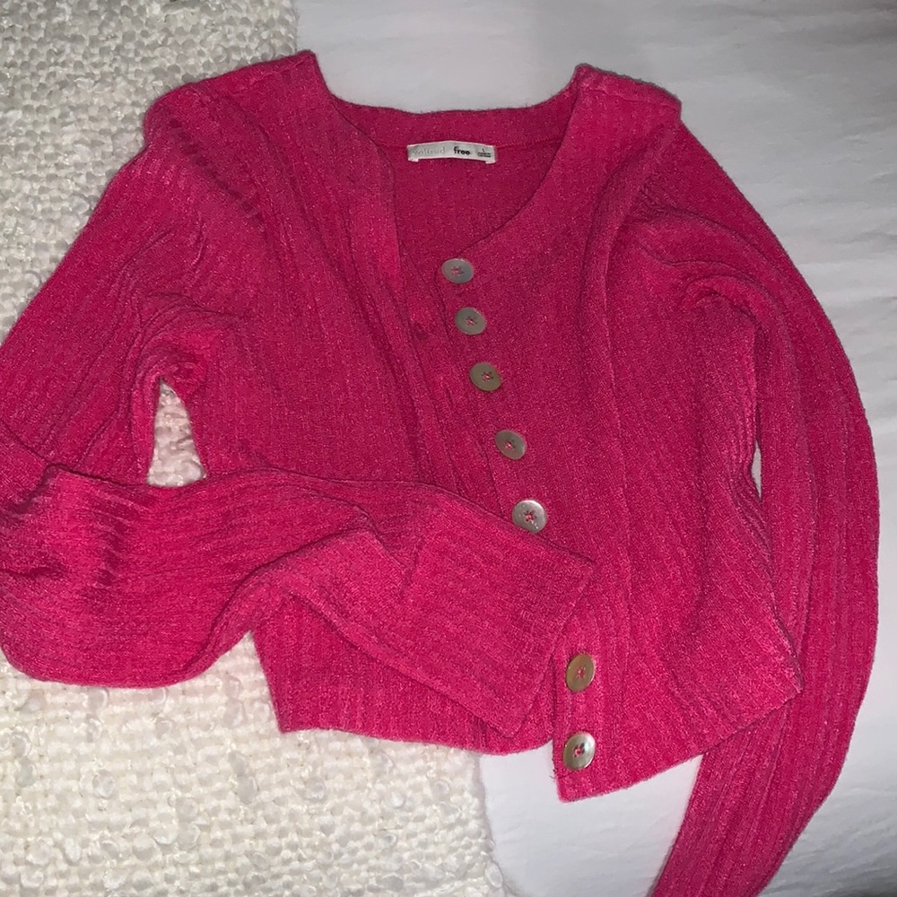 Aritzia Cropped sweater